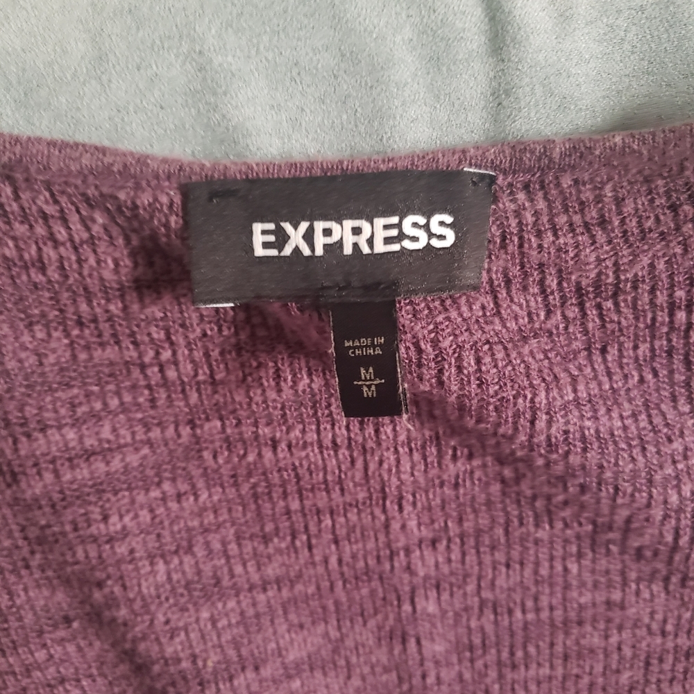 Express Pullover Sweater - Picture 4 of 4